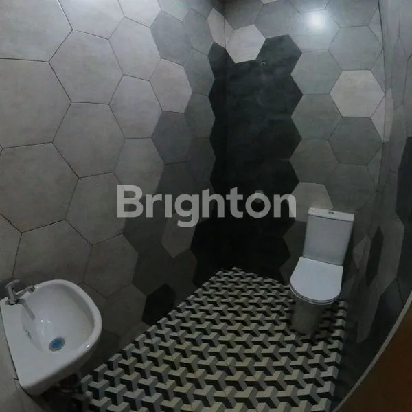 image JUAL RUMAH CANTIK DAN TERAWAT, SIAP HUNI DI LOKASI STRATEGIS (6)