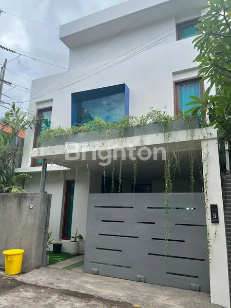 image RUMAH BARU 3 LANTAI DISEWAKAN AREA SANUR VIEW SAWAH DIBELAKANGNYA  (1)