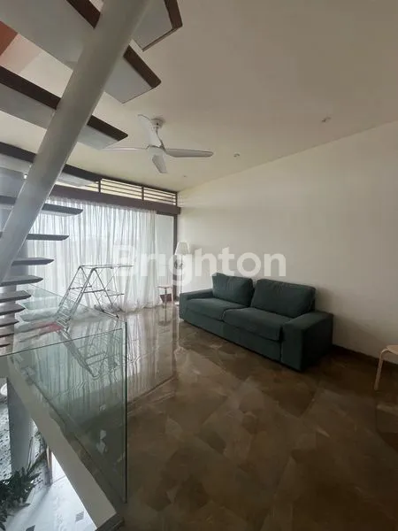 image RUMAH BARU 3 LANTAI DISEWAKAN AREA SANUR VIEW SAWAH DIBELAKANGNYA  (8)