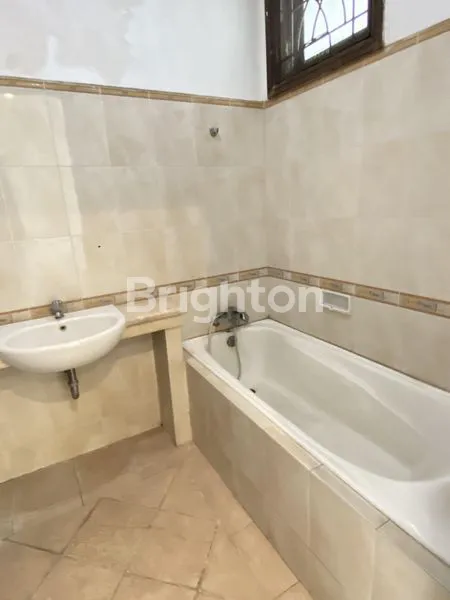 image RUMAH WISATA BUKIT MAS SIAP HUNI ADA TAMAN DEPAN DAN TAMAN BELAKANG (4)