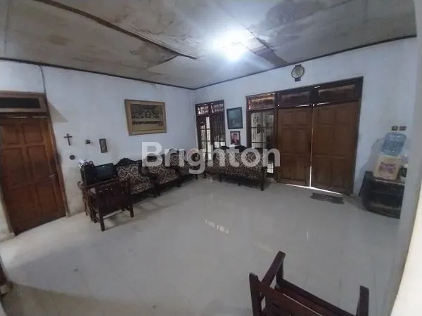 image RUMAH DI UTAN KAYU SELATAN MATRAMAN JAKARTA TIMUR (5)