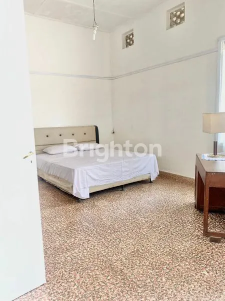 image BANGUNAN BELANDA ASRI TERAWAT DI SAYAP JL. SUPRATMAN KOTA BANDUNG (8)