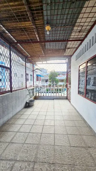 image RUMAH 2 LANTAI FULL FURNISHED SIAP HUNI DI INTI KOTA MEDAN - LOKASI SANGAT STRATEGIS, TINGGAL JALAN KAKI KE PAJAK BERUANG, DAERAH SEKITAR JL GAJAH - SAMPALI MEDAN (8)