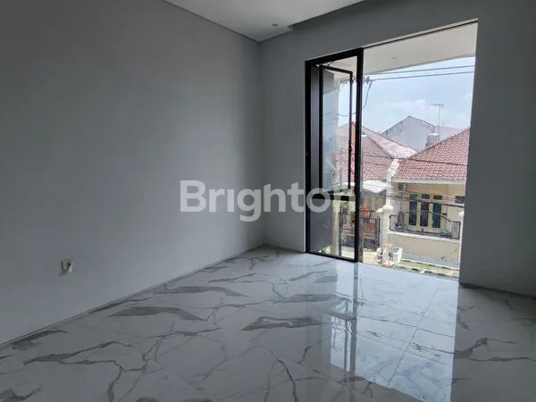 image RUMAH BARU 2 LANTAI MULYOSARI, SURABAYA TIMUR. DEKAT SUTOREJO - BABATAN PANTAI - THE GRAND KENJERAN - PAKUWON CITY - RAYA MERR - DHARMAHUSADA - WISMA PERMAI - KAMPUS ITS - KAMPUS UNAIR - KERTAJAYA INDAH, DLL. (7)