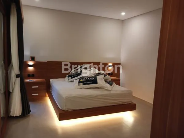 image VILLA BARU MODERN DI PANTAI MENGENING – CEMAGI (2)