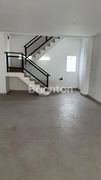 image RUKO SUPER STRATEGIS 3 LANTAI + BASEMENT DI BY PASS TABANAN (JALAN IR. SOEKARNO) (3)