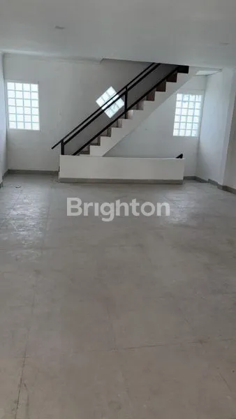 image RUKO SUPER STRATEGIS 3 LANTAI + BASEMENT DI BY PASS TABANAN (JALAN IR. SOEKARNO) (5)