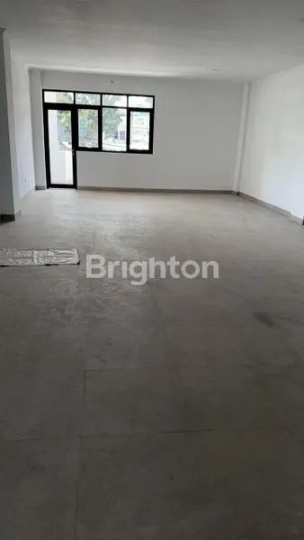 image RUKO SUPER STRATEGIS 3 LANTAI + BASEMENT DI BY PASS TABANAN (JALAN IR. SOEKARNO) (4)