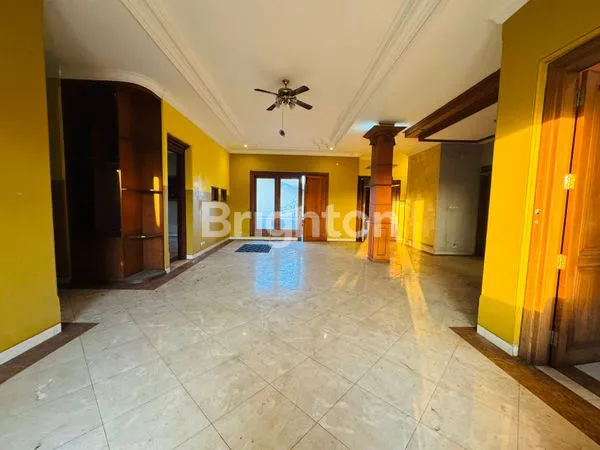 image DISEWAKAN RUKO DAN RESTO DI SUNSETROAD BALI (4)