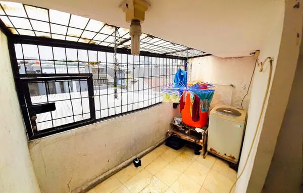 image RUMAH 3 LANTAI 30M² HARGA NEGO (7)