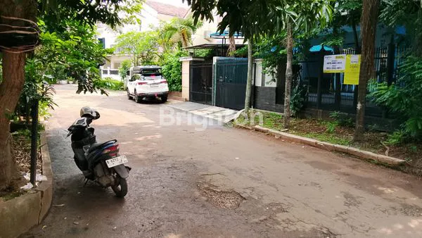 image RUMAH 2 LANTAI SIAP HUNI DI BINTARO SEKTOR 9 (2)