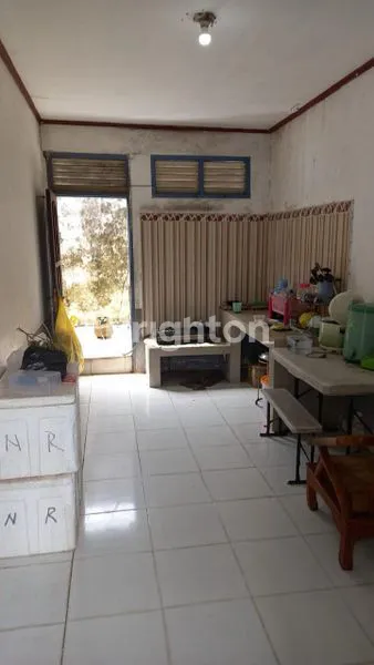 image RUMAH DUA LANTAI (8)