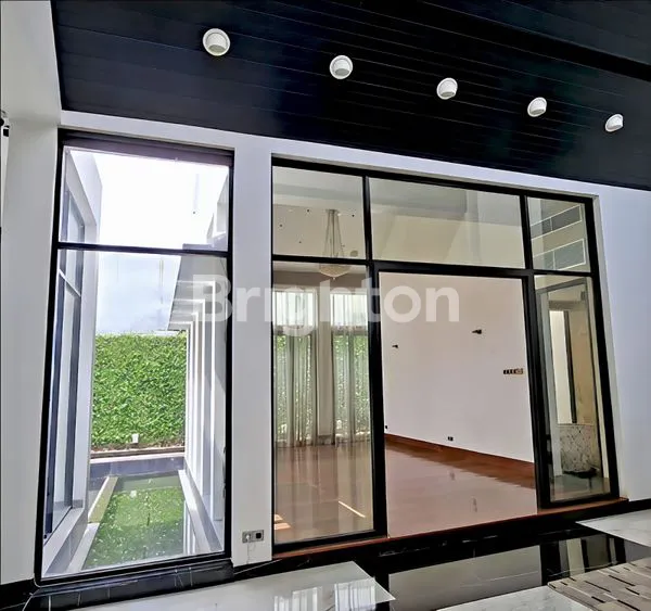 image RUMAH MEWAH FULL FASILITAS PRIME LOCATION DAERAH JALAN JENDERAL SUDIRMAN (6)