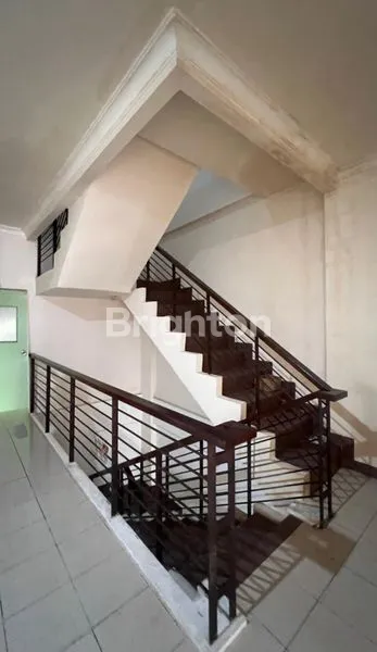 image RUKO 3 LANTAI DI PATIH JELANTIK, PUSAT BISNIS & WISATA LEGIAN KUTA, COCOK UNTUK BERBAGAI JENIS USAHA (5)