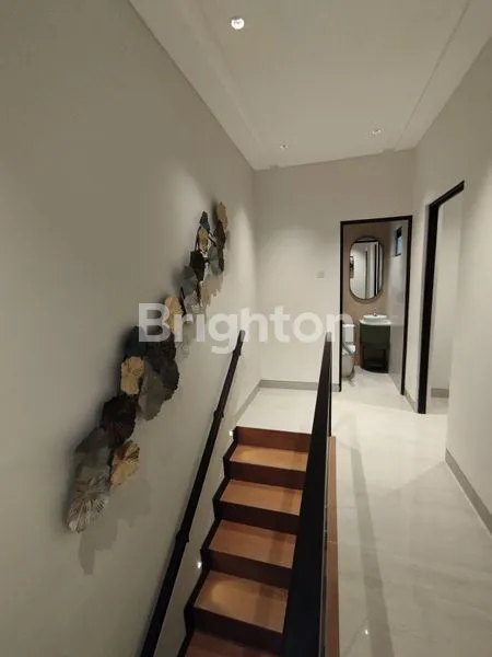 image RUMAH 2 LANTAI MINIMALIS MODERN KAWASAN SIAP HUNI DI DARMO PERMAI, DEKAT DARMO PERMAI SELATAN DARMO PERMAI TIMUR DARMO PERMAI UTARA SIMPANG DARMO PERMAI SELATAN KUPANG INDAH GRAHA FAMILY BUKIT DARMO GOLF (4)