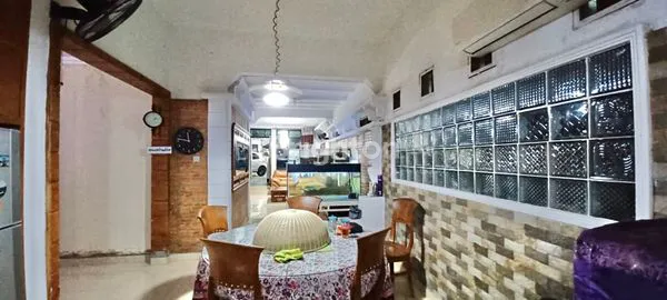 image RUMAH 2 LANTAI FULL FURNISHED LOKASI STRATEGIS DI KALIDERES JAKARTA BARAT (1)