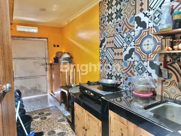 image RUMAH 2 LANTAI FULL FURNISHED LOKASI STRATEGIS DI KALIDERES JAKARTA BARAT (4)