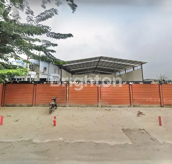 image GUDANG DALAM KOMPLEK PERGUDANGAN DILENGKAPI KANTOR 2 LANTAI DAN KAMAR MANDI DI LEGOK (1)