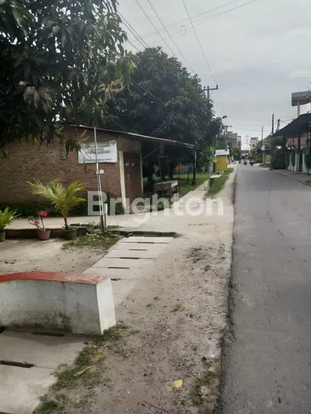 image RUMAH DENGAN TANAH YANG LUAS UNTUK TEMPAT TINGGAL DAN USAHA (2)