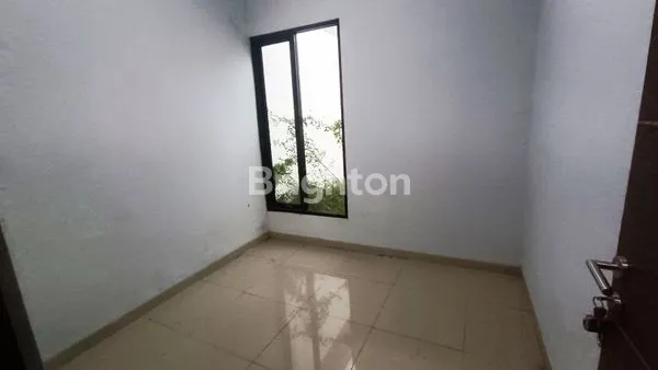 image RUMAH POJOK GRIYA KARTIKA CEMANDI SEDATI SIDOARJO LT 171M SHM, SIAP HUNI (3)