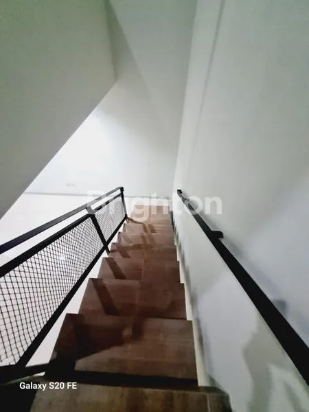 image RUMAH 2 LANTAI SIAP HUNI THE AKASIA EIGHT SARUA CIPUTAT (4)