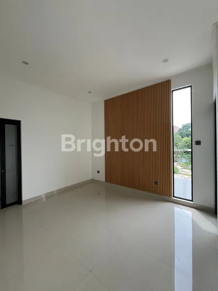 image RUMAH MEWAH 2 LANTAI DI CLUSTER EKSKLUSIF GALAXY BEKASI — DEKAT TOL, MALL & SEKOLAH, HARGA PROMO RP 1,575 M! (5)