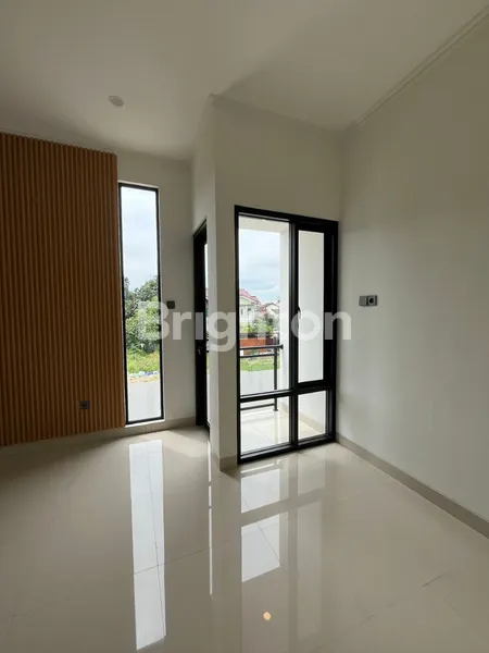 image RUMAH MEWAH 2 LANTAI DI CLUSTER EKSKLUSIF GALAXY BEKASI — DEKAT TOL, MALL & SEKOLAH, HARGA PROMO RP 1,575 M! (6)