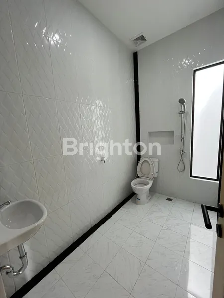 image RUMAH MEWAH 2 LANTAI DI CLUSTER EKSKLUSIF GALAXY BEKASI — DEKAT TOL, MALL & SEKOLAH, HARGA PROMO RP 1,575 M! (8)