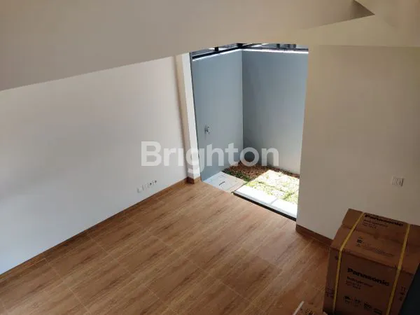 image DIJUAL RUMAH DI CENDANA SPRING LIPPO KARAWACI (2)