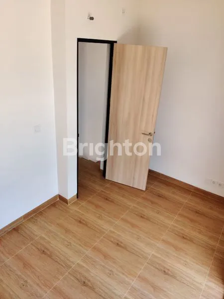image DIJUAL RUMAH DI CENDANA SPRING LIPPO KARAWACI (3)