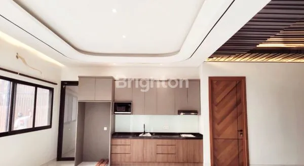 image JALAN UTAMA MANYAR KERTOADI RUMAH BARU TROPICAL MEWAH (6)