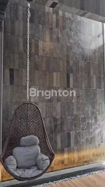 image JALAN UTAMA MANYAR KERTOADI RUMAH BARU TROPICAL MEWAH (7)