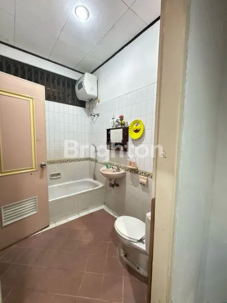 image SUPER PROMO  RUMAH CANTIK & TERAWAT, LOKASI SUPER STRATEGIS DI KEMANG PRATAMA (7)