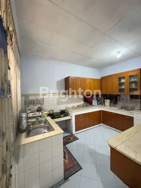 image SUPER PROMO  RUMAH CANTIK & TERAWAT, LOKASI SUPER STRATEGIS DI KEMANG PRATAMA (8)