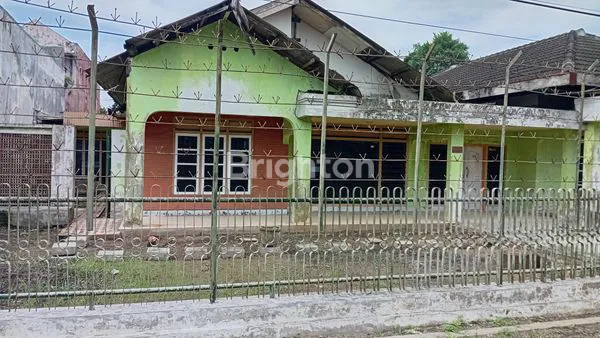 RUMAH LUAS 306M² DI JEMBER, HARGA TERJANGKAU