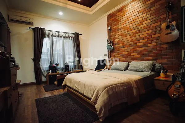 image RUMAH 3.5 LANTAI CLASIC TROPIS SLIPI JAKARTA BARAT (7)