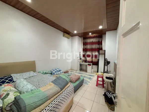 image RUMAH SIAP HUNI DI CLUSTER MONACO KOTA WISATA (3)