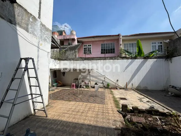 image RUMAH SIAP HUNI DI CLUSTER MONACO KOTA WISATA (2)