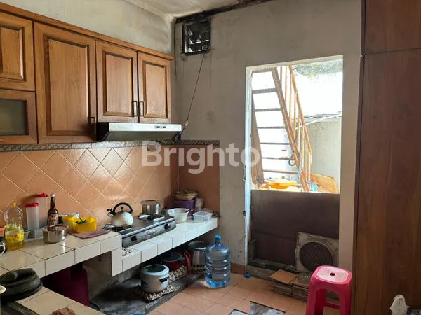 image RUMAH SIAP HUNI DI CLUSTER MONACO KOTA WISATA (1)