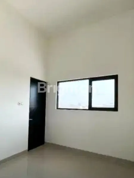 image 2 UNIT RUKO BARU 3 LANTAI BERSEBELAHAN DI PUCANG ANOM LOKASI STRATEGIS, NOL JALAN RAYA DEKAT NGAGEL & KERTAJAYA (6)