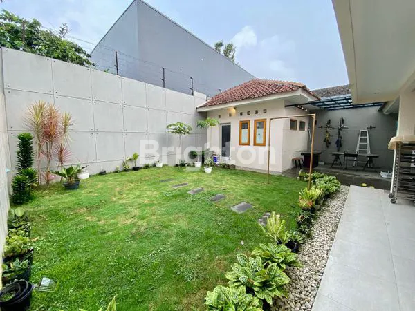 image DIJUAL FULL FURNISHED, RUMAH NYAMAN & SIAP HUNI YANG LOKASINYA DI DALAM KOMPLEK DI DAERAH SARIWANGI, BANDUNG UTARA (6)