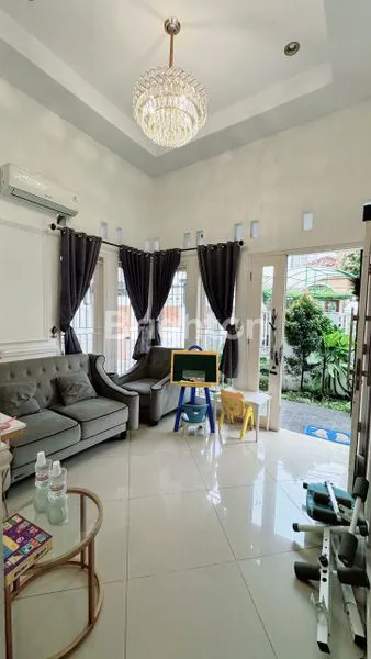 image RUMAH HOOK 2 LANTAI, LT 160M² DI BOGOR (4)