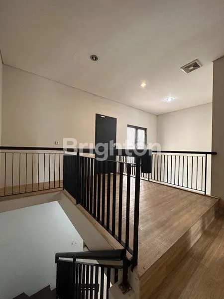 image RUMAH MEWAH DI RAFFLES HILL CIBUBUR – SIAP HUNI DEKAT LRT & TRANS STUDIO MALL (4)