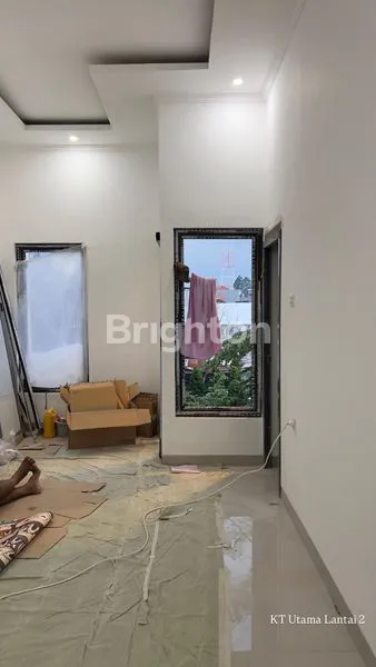 image RUMAH BARU 3 LANTAI KONSEP MINIMALIS ROW 3 MOBIL ADA 2 UNIT BEBAS BANJIR DI MERUYA (3)