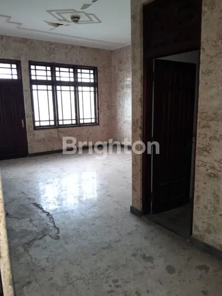 image RUMAH BESAR, LUAS DAN KOKOH DI PUSAT KOTA DENPASAR, GATSU SUBROTO (5)