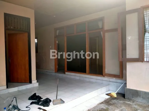 image DISEWAKAN RUMAH 3.5 ARE DAERAH SANUR KAUH (1)