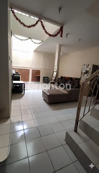 image RUMAH ASRI DI RUNGKUT SURABAYA TIMUR (3)