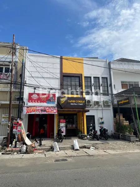 image RUKO STRATEGIS MANUKAN LOR LT 57M² HARGA NEGO (1)