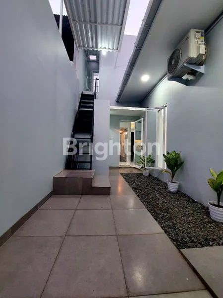 image SERPONG PARK BSD - TANAH 162 M2 BANGUNAN 136 M2 - RUMAH MEWAH INI SEMANIS SENYUMANMU (7)