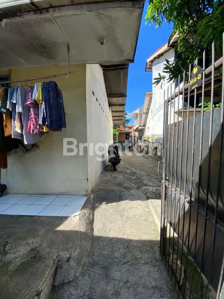 image RUMAH HITUNG TANAH DI KOMPLEK ELIT PERMATA HIJAU  (2)